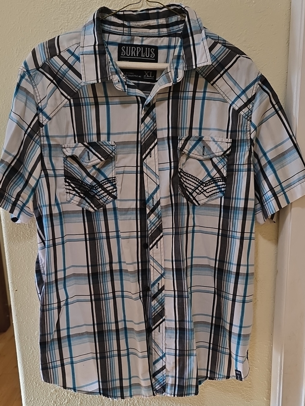 Surplus Men's White & Blue Plaid Short-Sleeve Button-Down Shirt